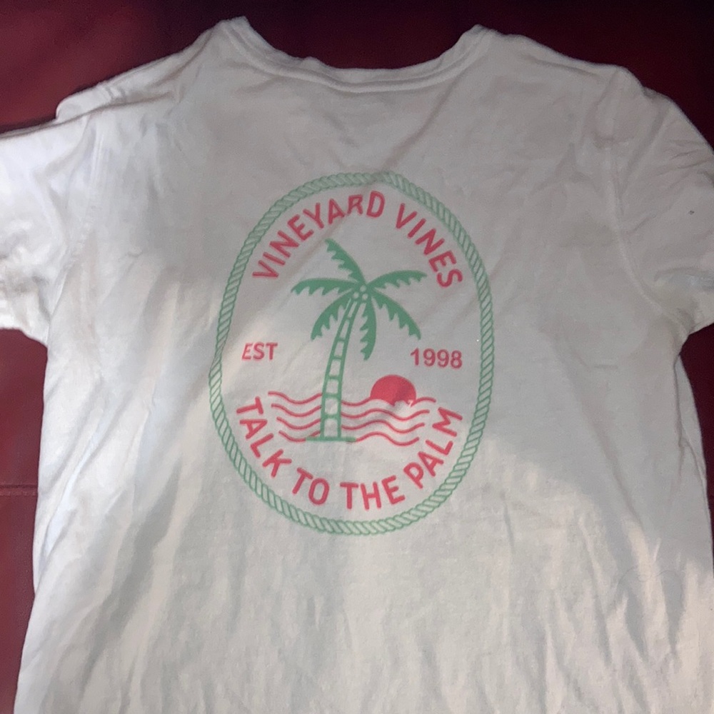 Vineyard Vines tee